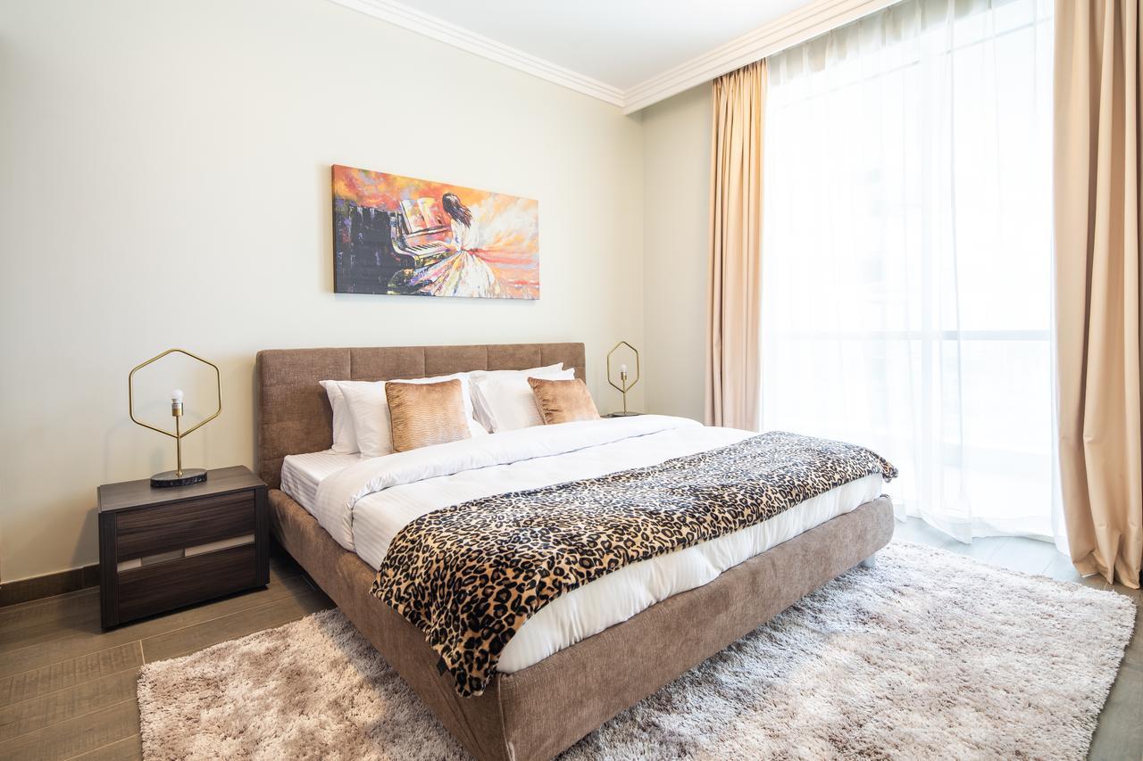 Frank Porter - Al Bateen Apartment Dubai
